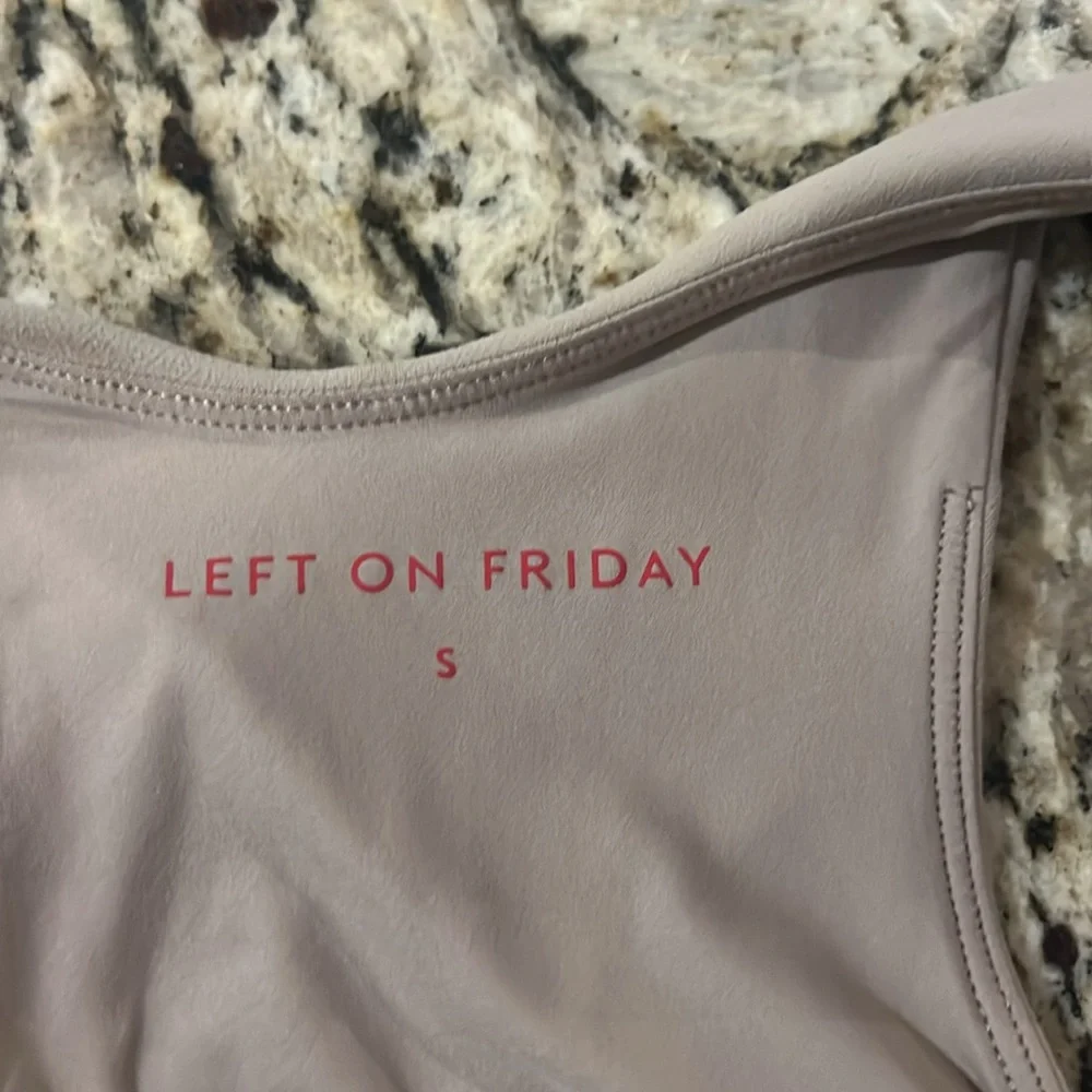 Left on Friday Shoreline Playsuit Sz Small NWOT - Picture 10 of 10